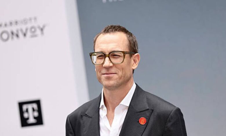 tobias menzies